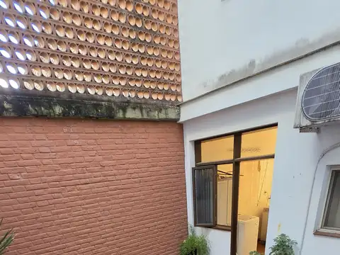 Depto Tipo Casa en Venta con 2 cocheras