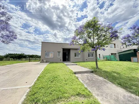 Casa en alquiler anual en Puertos Barrio Vistas