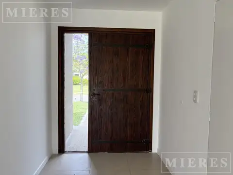 Casa en Alquiler en Puertos - Barrio Vistas, USD 1.300