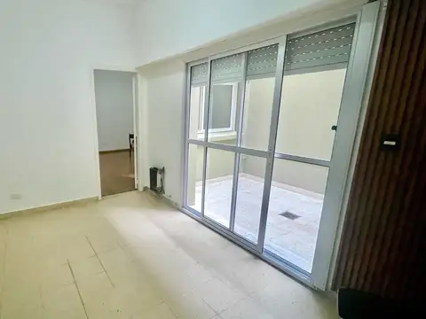 Oficina 2 ambientes con patio y toilette en ALQUILER en San Fernando centro