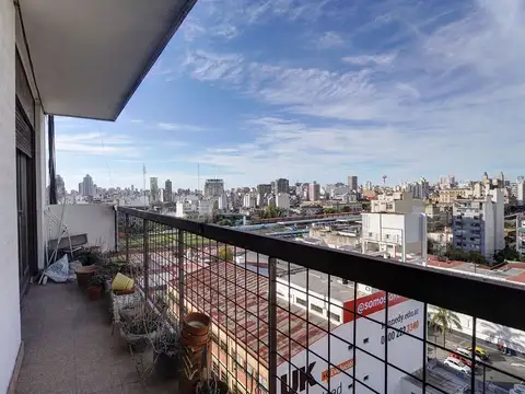 DEPTO 5 AMB C/ 2 BALCONES - VENTA / ALMAGRO