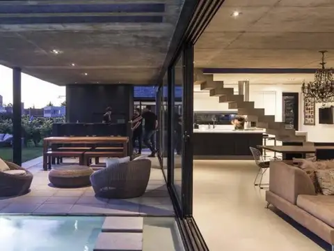 Casa 3 ambientes con 2 baños