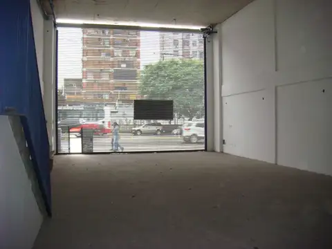 VENTA DE LOCAL EN LINIERS AV. RIVADAVIA CON RENTA