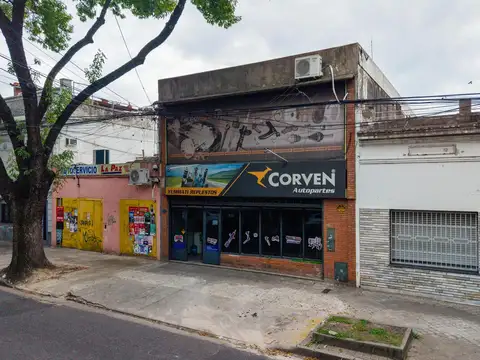 Local en venta barrio Abasto 2 plantas monta cargas amplio luminoso oportunidad