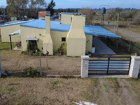 Casa en  VENTA calle 17 y 100  ENSENADA