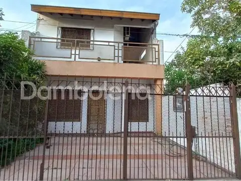 Departamento PH  en Venta en Castelar, Morón