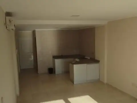 Departamento en Alquiler en Villa Universidad, $ 600.000