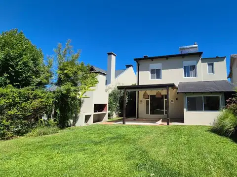 ALQUILER Casa 3 habitaciones y servicio, jardin y pileta en Ceibos, Rincon de Milberg