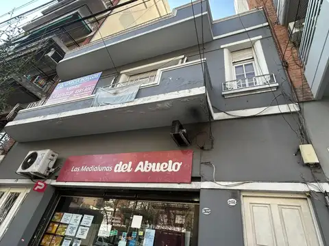 PISO UNICO 4 AMBIENTES AL FRENTE EN 1° PISO
