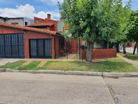 Casa  en Venta ubicado en Quilmes Oeste, Quilmes, G.B.A. Zona Sur - SVN0276_LP584062_1