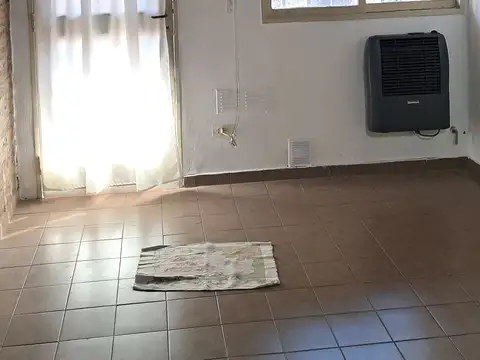 DUEÑO dpto pasillo en planta alt.1 dorm. Estudiante cerca Siberia e Ingenieria. Sin deposito Ni comisión.