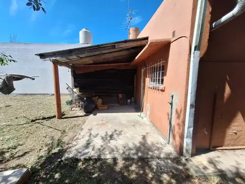 Casa 4 ambientes con 1 baño