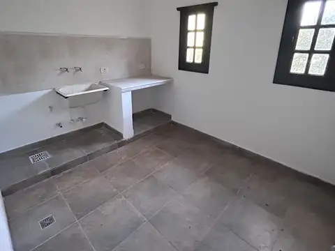Casa 12 ambientes con 6 baños