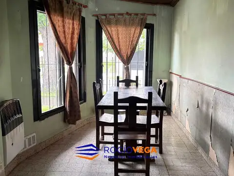 Casa 5 ambientes con 2 baños