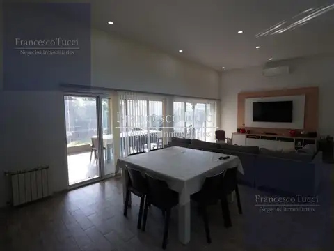 Casa en Venta al Oeste