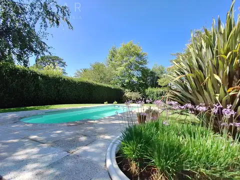Venta - Casa en Sierra de la Ventana- Barrio Golf / Buenos Aires.