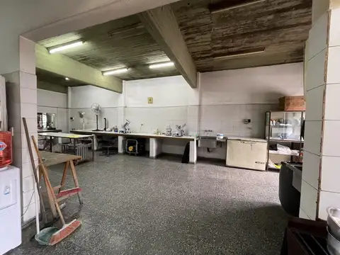 Local en Venta 9999 años