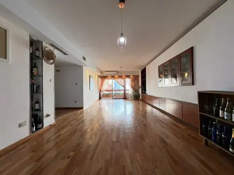 Departamento en Venta de 5 ambientes
