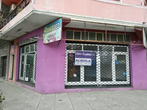 Local de 35 m² ubicado en esquina avenida domingo perón y perú