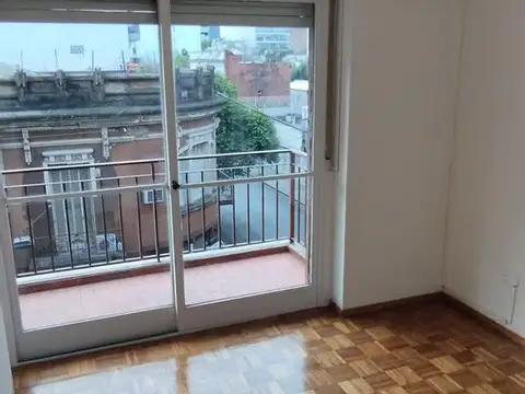 Dorrego  1200 Dpto 2 Dormitorios + Comodìn. Balcones. Externo