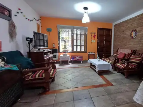 Venta Triplex 4 AMBIENTES Ciudad jardín   estudio   playroom OPORTUNIDAD