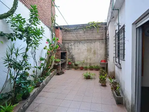Venta Casa en Pocitos de 3 Dormitorios y Garage