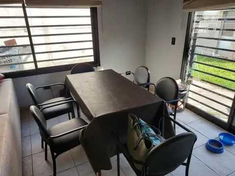 Casa 2 ambientes con 1 baño
