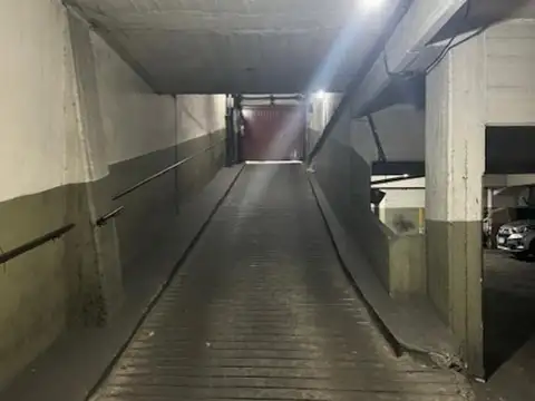 Cochera Cubierta en Venta, Caballito