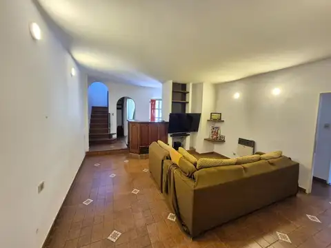 Depto Tipo Casa en Venta de 5 ambientes