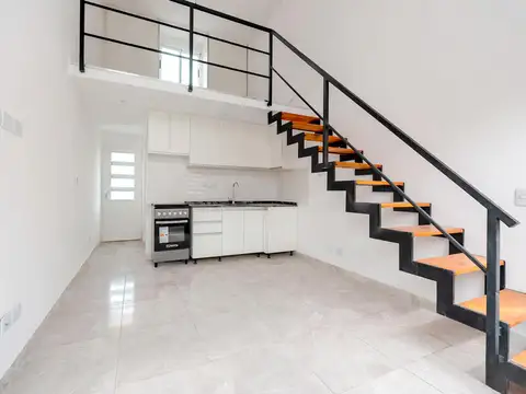 Depto Tipo Casa 2 ambientes con 1 baño