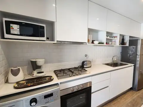 2amb con habitación en suite sobre libertador a estrenar!