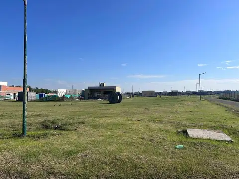 Oportunidad lote en esquina laguna azul