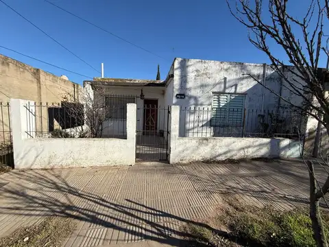 Casa en Almirante Brown 1541