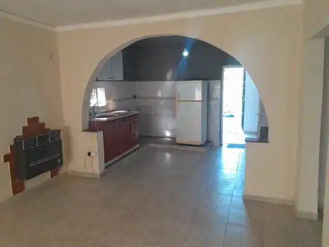 Casa refaccionada Quilmes Oeste