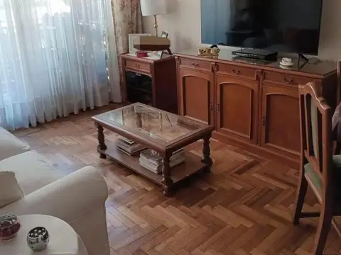 Departamento en venta - 2 Dormitorios 2 Baños - Parque Rivadavia