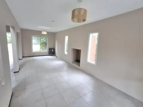 Casa en Venta con 1 cochera