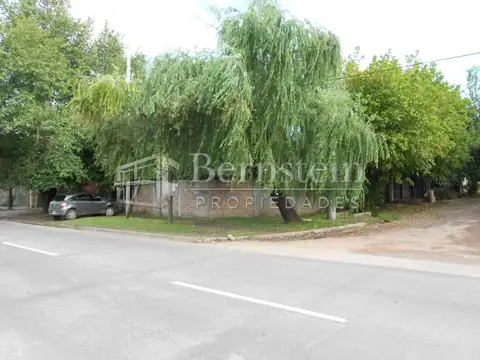 CASA EN VENTA COMERCIAL 2 DORMITORIOS EN ITUZAINGO ACC OESTE