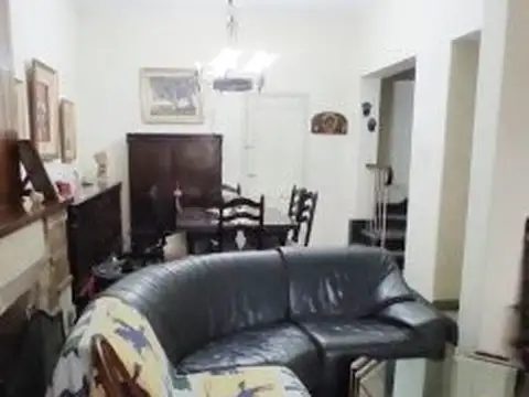 Casa de 4 dormitorios  San Martin al 4200