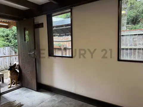 Casa en Alquiler con 1 cochera