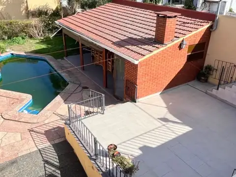 Vta. Chalet 4 amb Pileta/Quincho. Villa Ballester