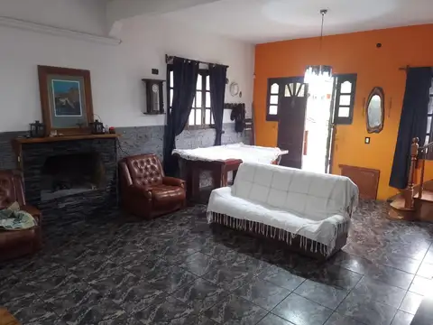 Casa 4 ambientes con 4 baños