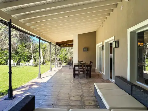 Casa en Alquiler al Oeste