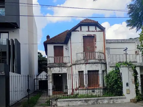 VENTA CASA PARA CONSTRUCCIÓN -  EMPRENDIMIENTO - OBRA