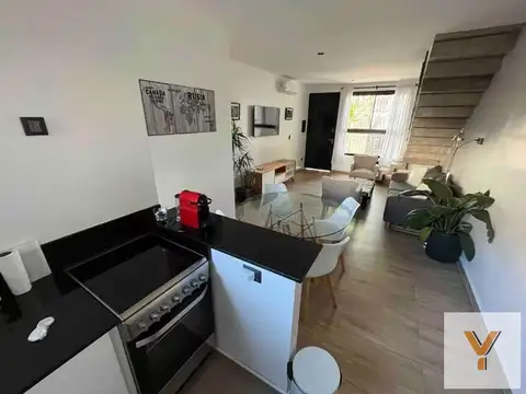 Departamento en alquiler - 2 Dormitorios 1 Baño - 120Mts2 - Coghlan
