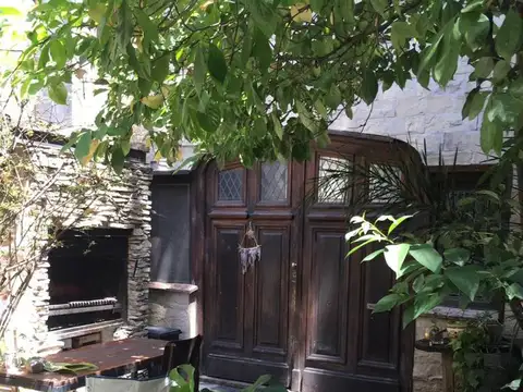 Especial duplex de 2 amb c/patio y parrilla- Cochera fija descubierta-