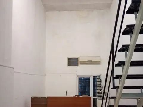 Local en Alquiler Via Pública