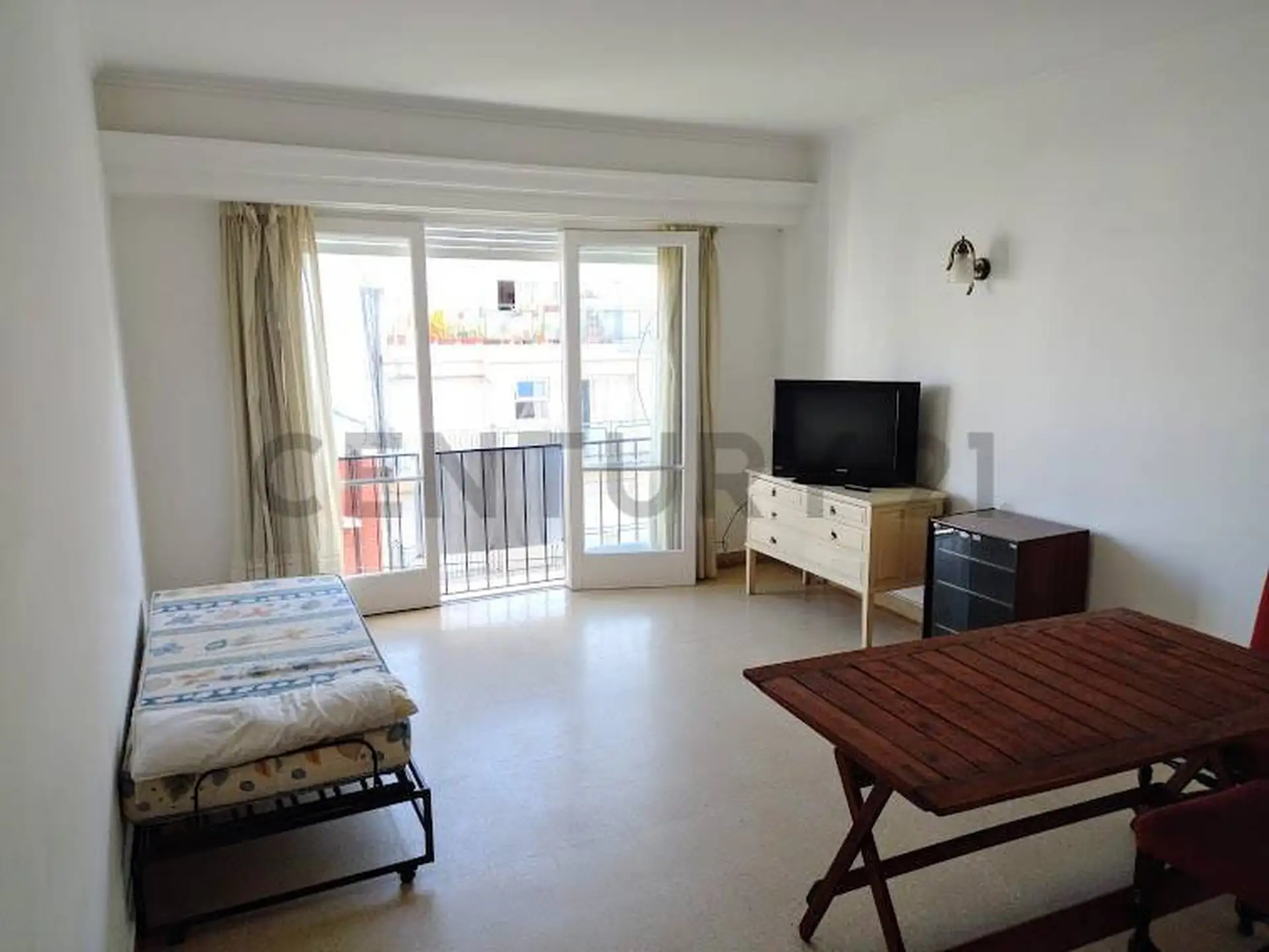 Departamento 3 ambientes c/dependencia, 85m² — Centro
