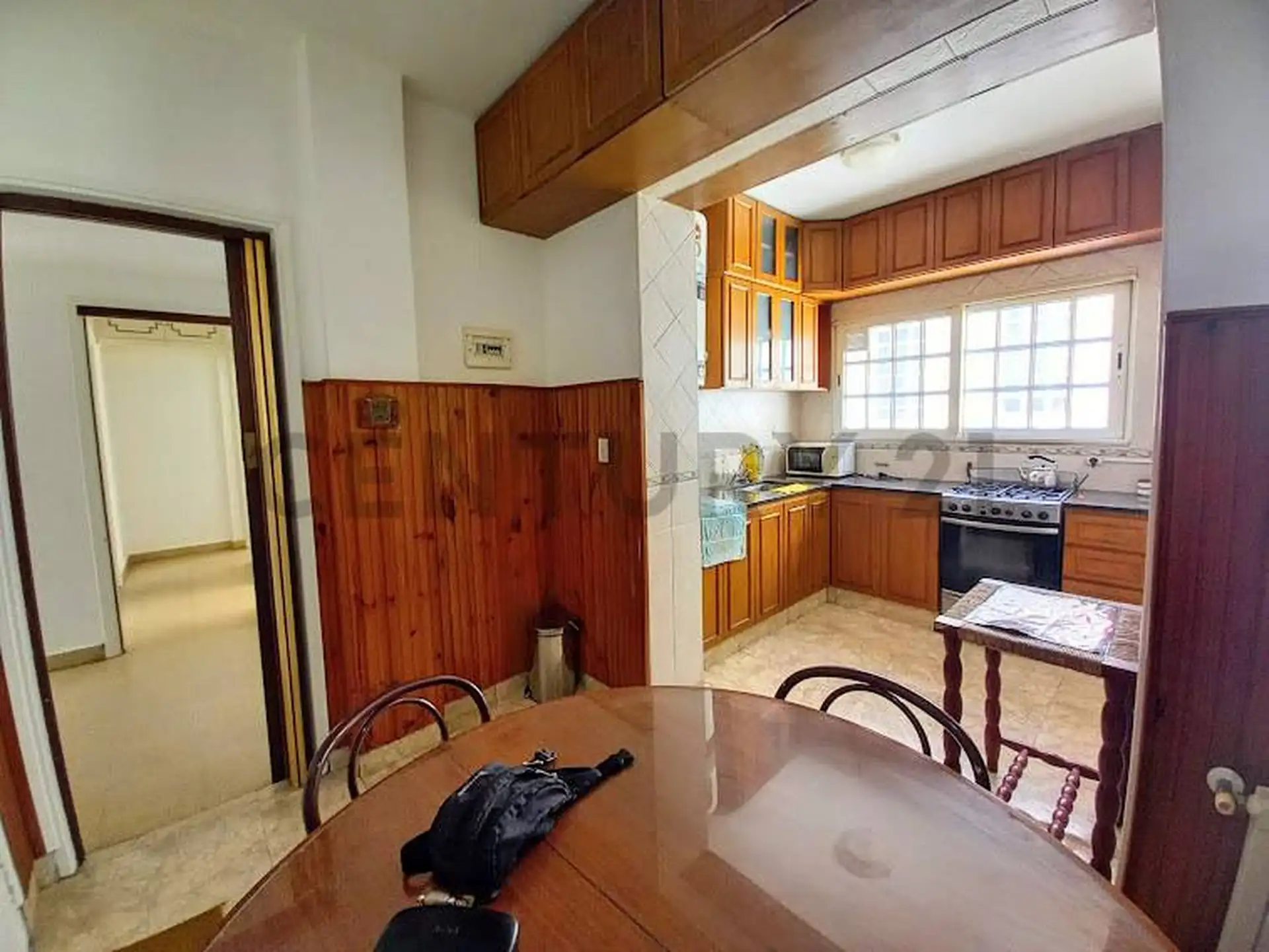 Departamento 3 ambientes c/dependencia, 85m² — Centro