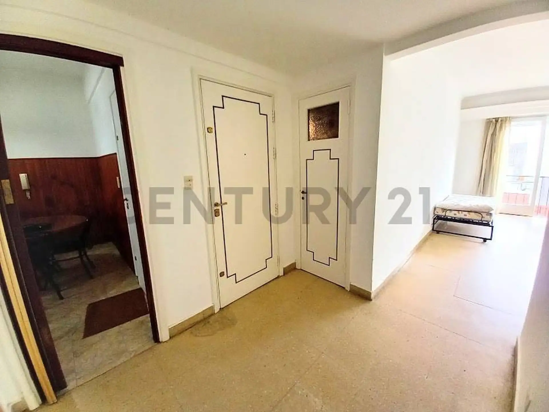 Departamento 3 ambientes c/dependencia, 85m² — Centro