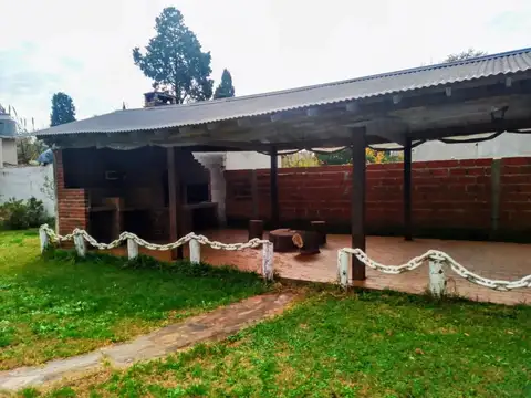 A dos cuadras de ruta 8